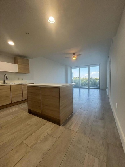 Photo - 16385 Biscayne Blvd Condo Unit 305