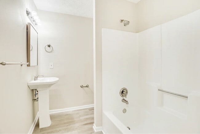 Photo - 5576 Pennybrook Ct