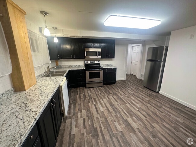Building Photo - 435 Kiesel Ave Rental