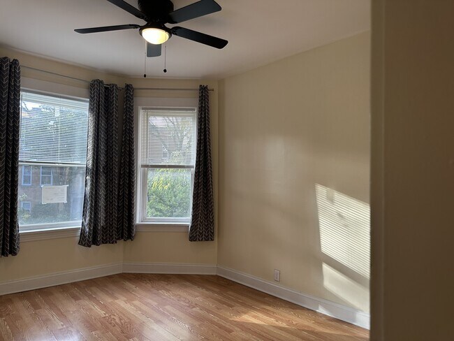 Photo - 3241 N Lawndale Ave Unit 1st Floor