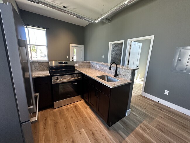 1349 S B St Unit 1