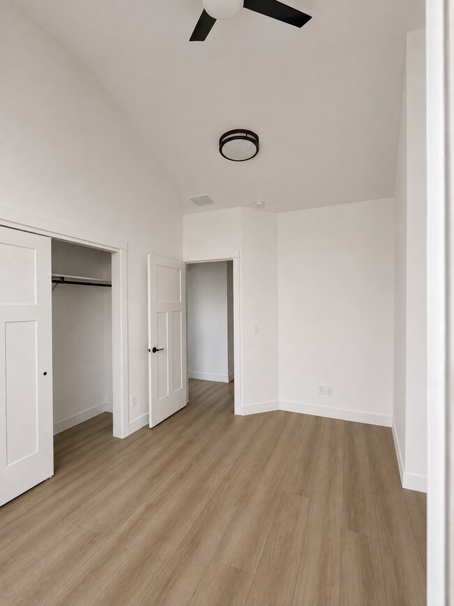 Photo - 2935-2937 Eagle Butte Unit 2937