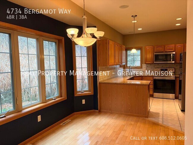 Photo - 4734 Bergamot Way