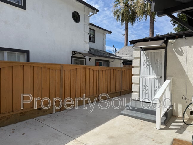 Photo - 949 Windeler Ave