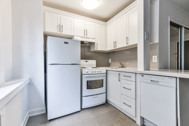 Avenue Park Apartments