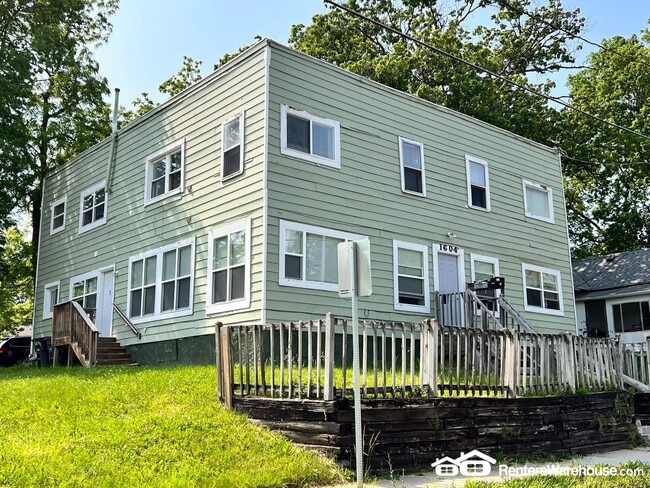 Building Photo - 1604 16th St Rental