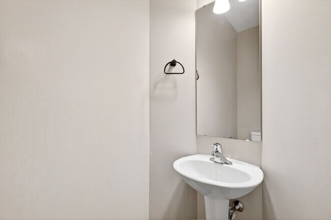 Photo - Charming Move-In Ready Townhome in Rustica Oaks!