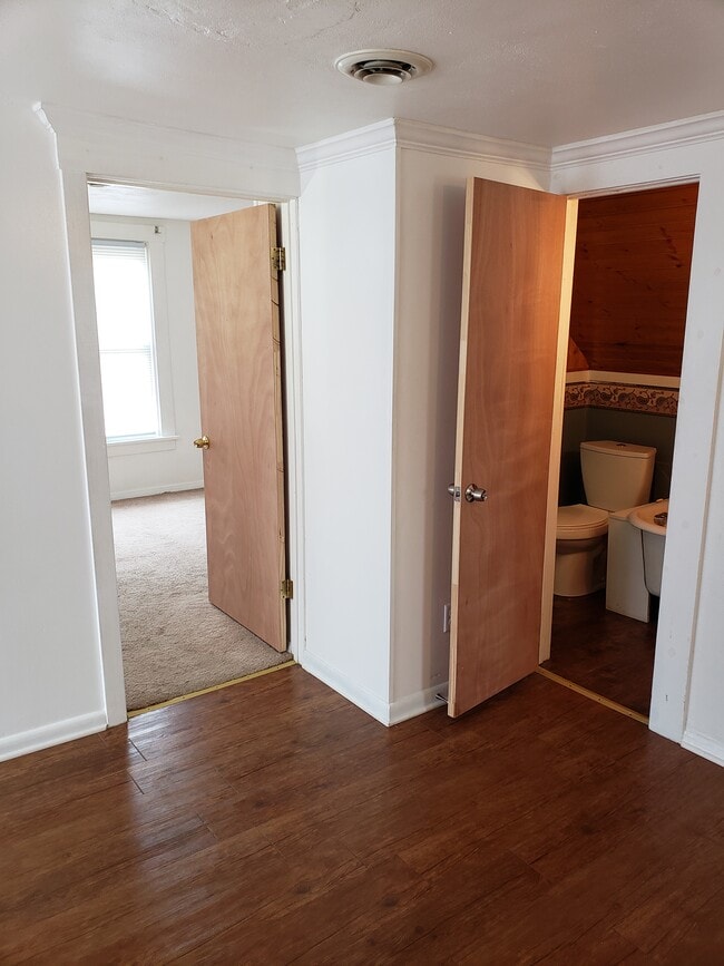 Photo - 557 4th St Unit #3