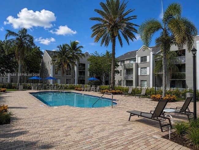 Building Photo - 711 SW 111th Way Unit 1 Bedroom Condo for Rent