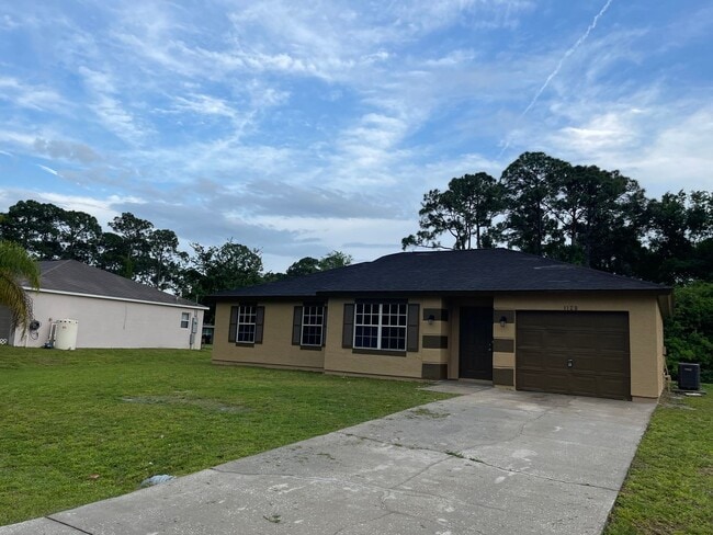Photo - Charming 3/2 Home with open floor plan.