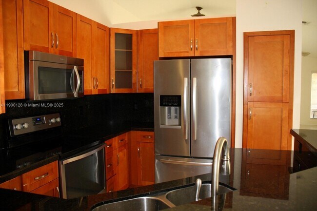 Photo - 1084 Golden Cane Dr