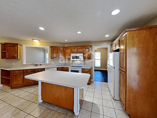 Photo - 305 Karlee Dr