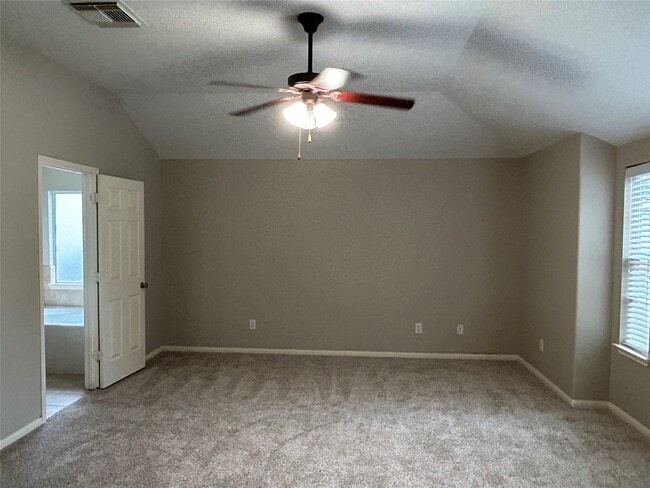 Building Photo - 5410 Spring Oak Dr