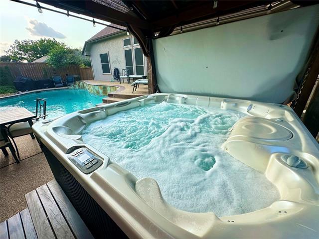 Photo - 198 Radecke Rd