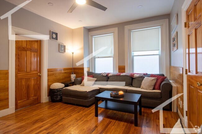 Building Photo - 113 Elm St Rental