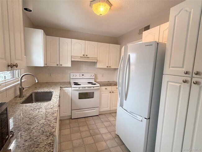 Photo - 179 Heritage Hills Unit A