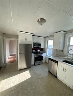 Building Photo - 50 Lambert St Unit 3 Rental