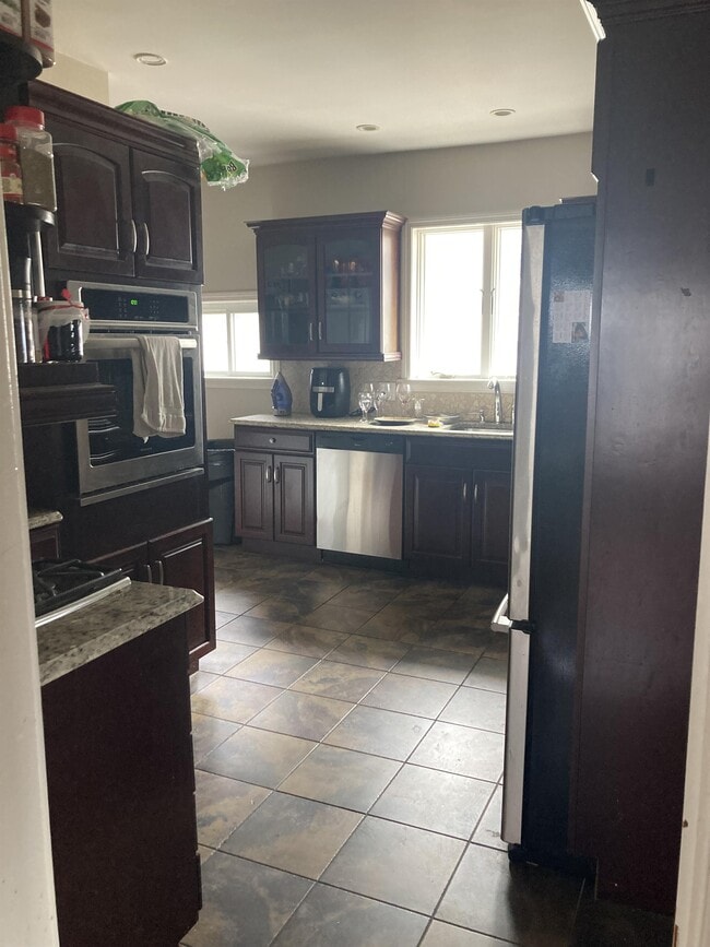 Photo - 24 Cushing St