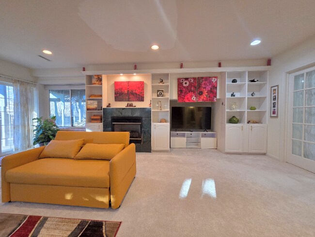 Photo - 1025 Rosewood Dr