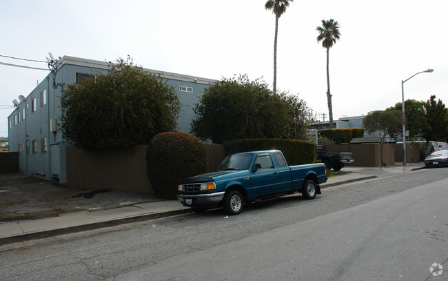 Peninsula Place - Peninsula Place Apartments