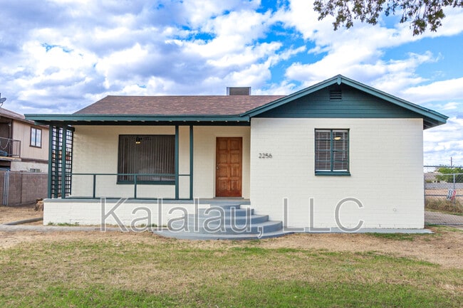 Building Photo - 2256 W Ella St Rental