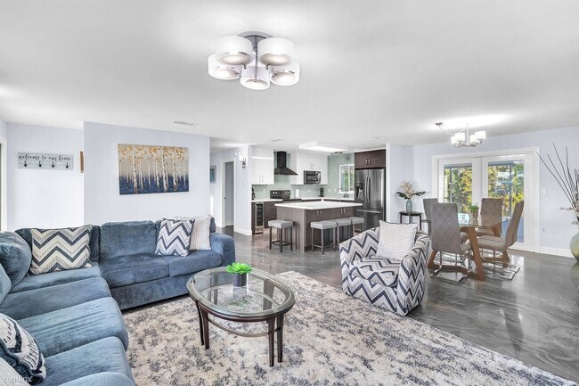 Photo - 4 br, 4 bath House - 4400 SW 37th Ave