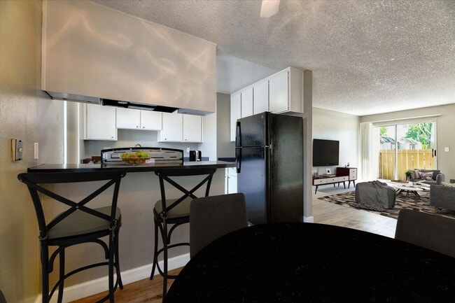 Photo - Lawrence Road Apartments