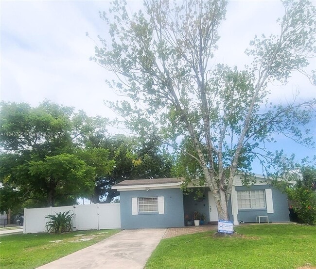 Building Photo - 1502 W Emmett St Rental