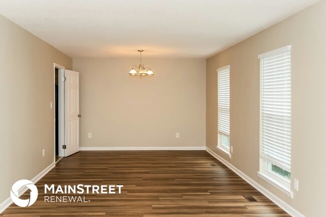 Photo - 720 Twin Ridge Dr