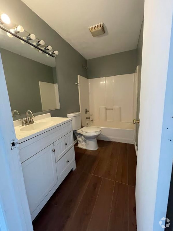 Building Photo - 8445 S Gilbert Ct Rental