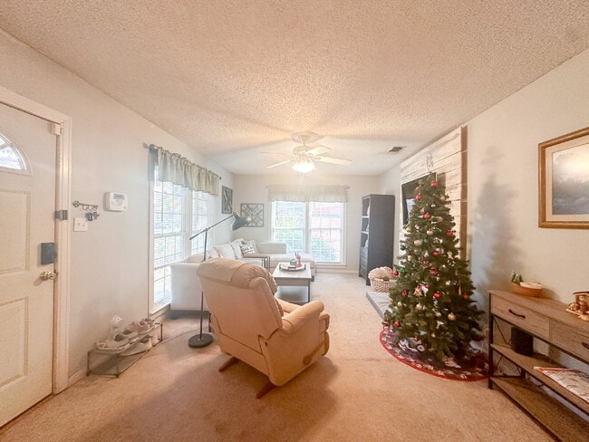 Photo - Modern Touches in Tech Terrace!