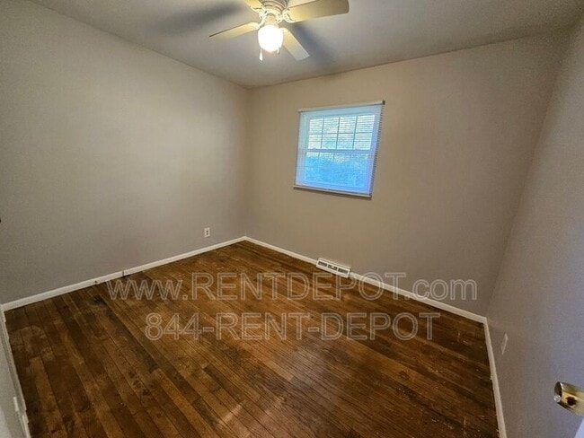 Photo - 2207 S Ruston Ave