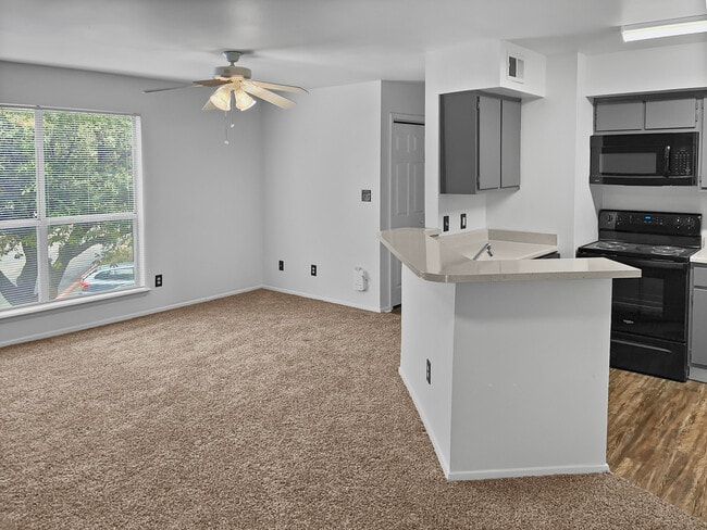 2 BR, 2BA - Living/Kitchen