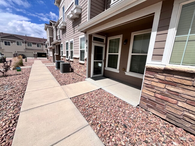 Building Photo - 8183 Confluence Point Rental