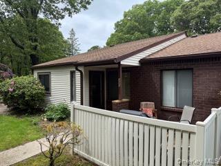 Building Photo - 380 Clubhouse Ct