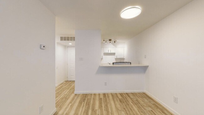 Photo - 4717 Columbia Ave Unit #4717