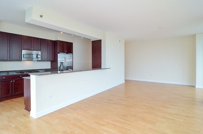 Photo - 1211 S Prairie Ave Unit 3603