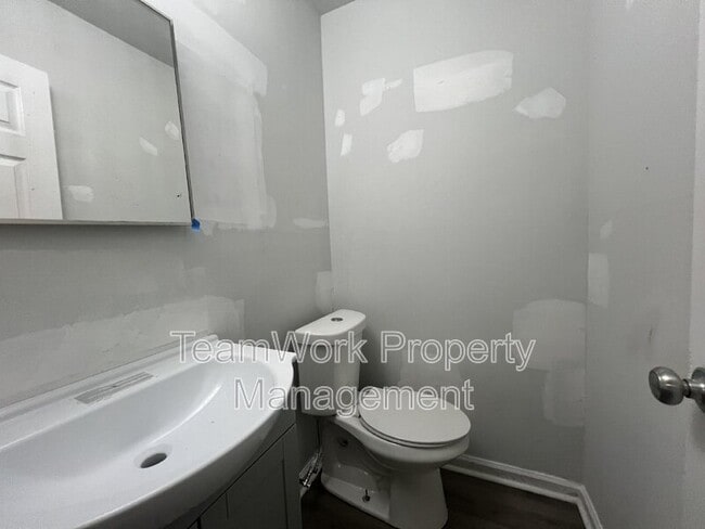 Photo - 342B Dorchester Manor Blvd Unit B