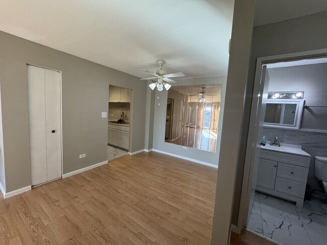 Photo - 252 Shorewood Dr Unit 1B