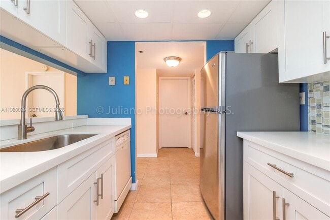 Photo - 7601 E Treasure Dr Unit 2309