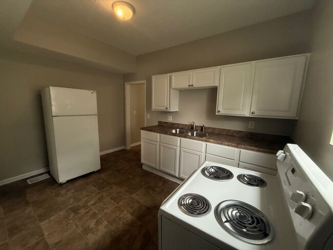 Photo - 2020 Boyd Ave