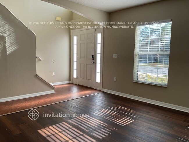 Photo - 3174 Burdock Ave