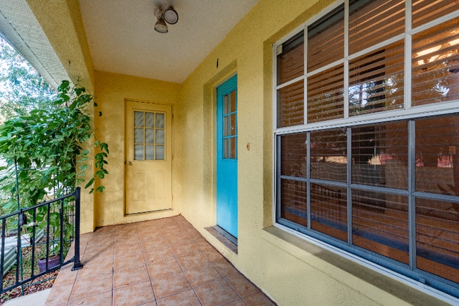 Photo - 406 S Bayview Blvd