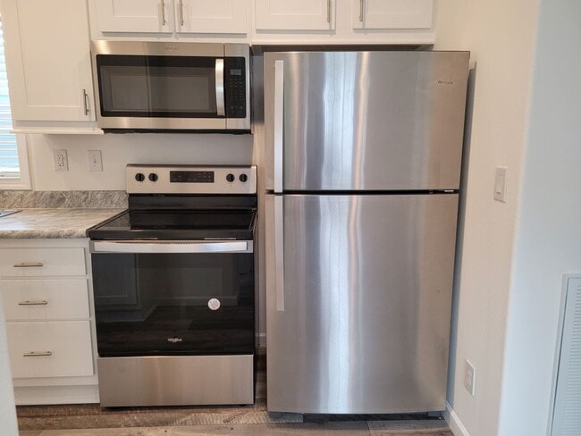 Photo - 5600 Jennie St