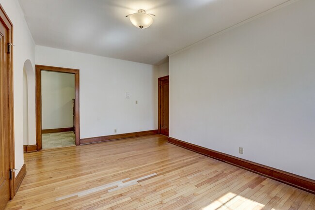 Photo - Estelle Apartments