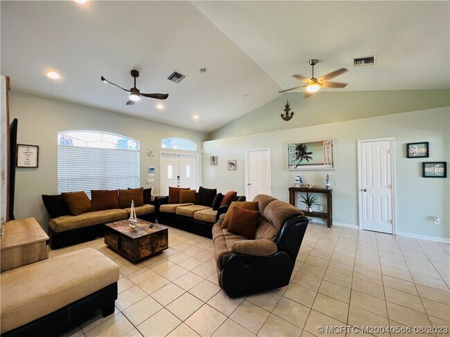 1309 Carlton Ct