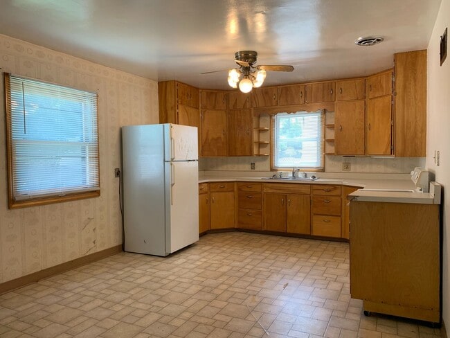Photo - 5 Bedroom Across from NDSU!!
