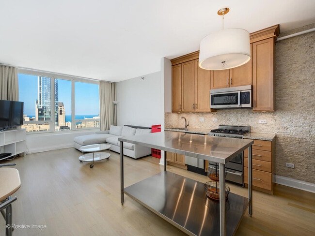 Photo - 33 W Ontario St Unit 57G