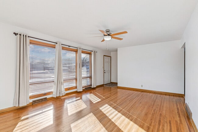 Photo - 3032 W 9th St