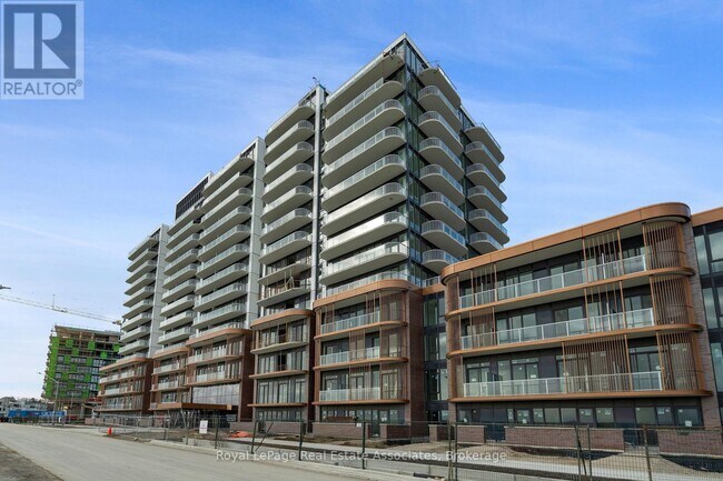 Photo - 220 Missinnihe Wy Unit 324